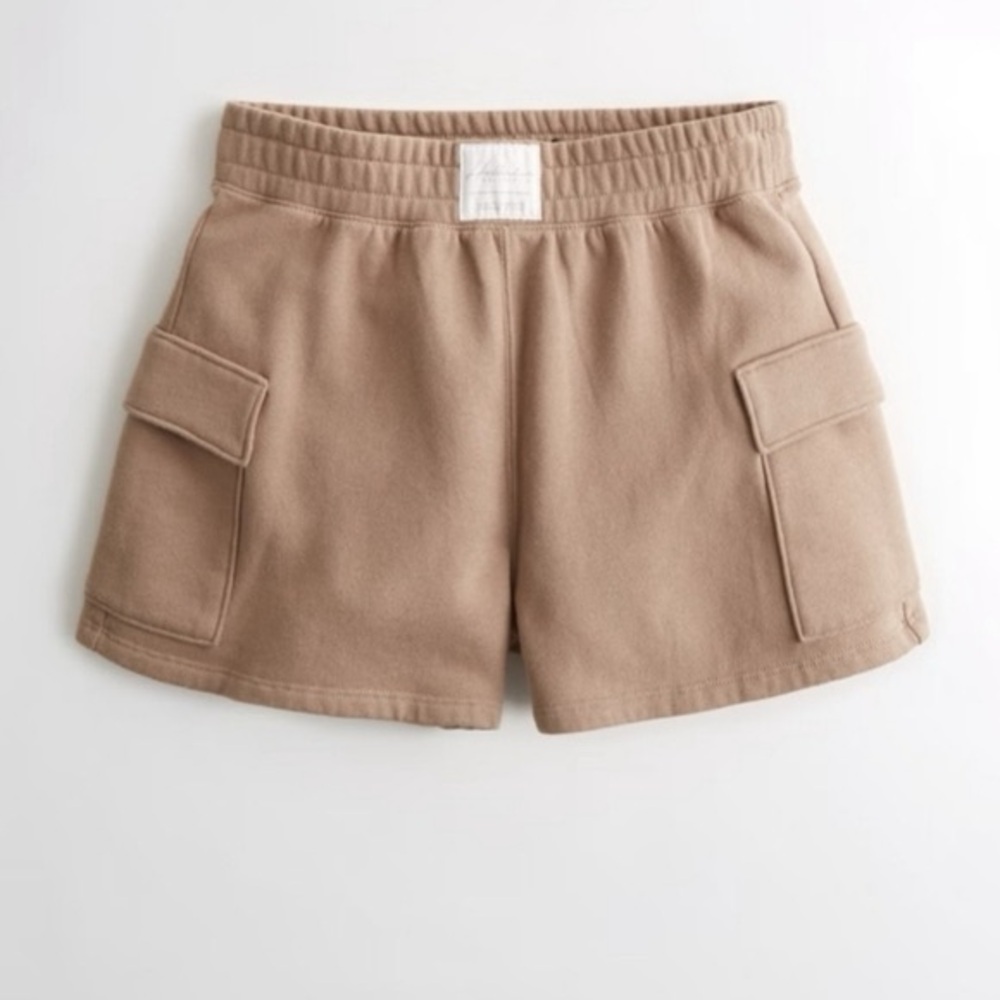 Hollister Women's Beige Cargo Shorts